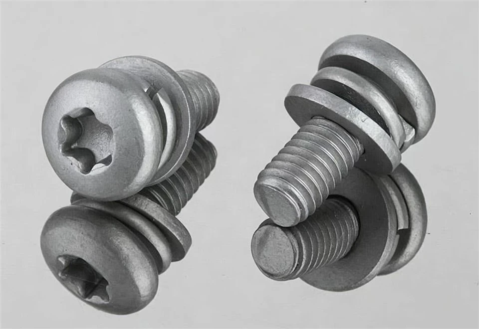 Dacromet-pinnoitettu Torx Pan Head Sems -ruuvi